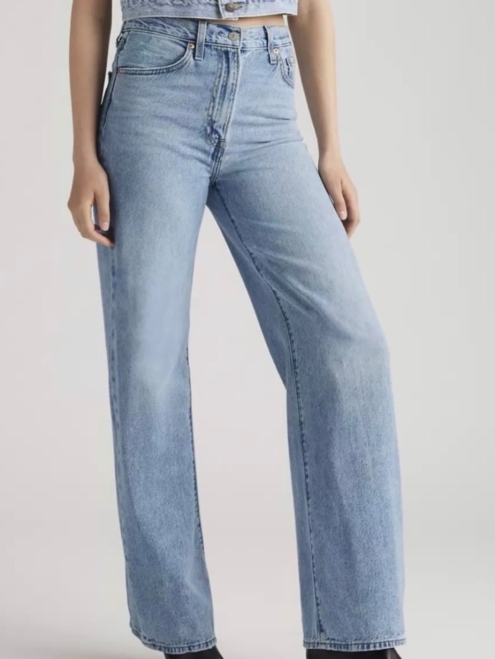 New Levi's Ribcage Wide Leg - Picture 3 of 3